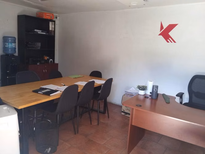 Arriendo Galpon con oficinas