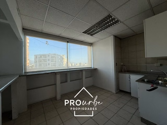 Oficina piso completo. 9 estac. Rosario Sur/Metro Manquehue - Imagen 22