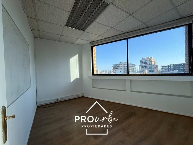 Oficina piso completo. 9 estac. Rosario Sur/Metro Manquehue - Imagen 16