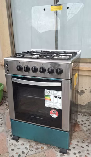 cocina 4 platos mas horno. con Tapa