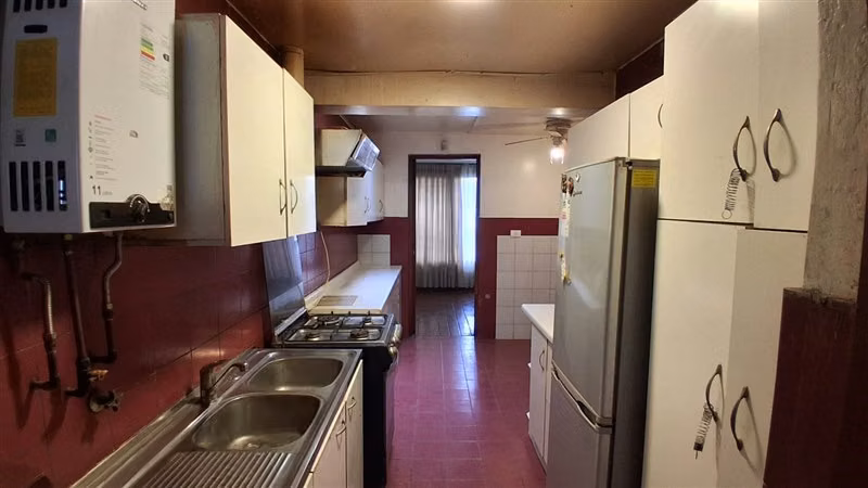 Casas en venta de 6 dorm. 4 baños en Macul
