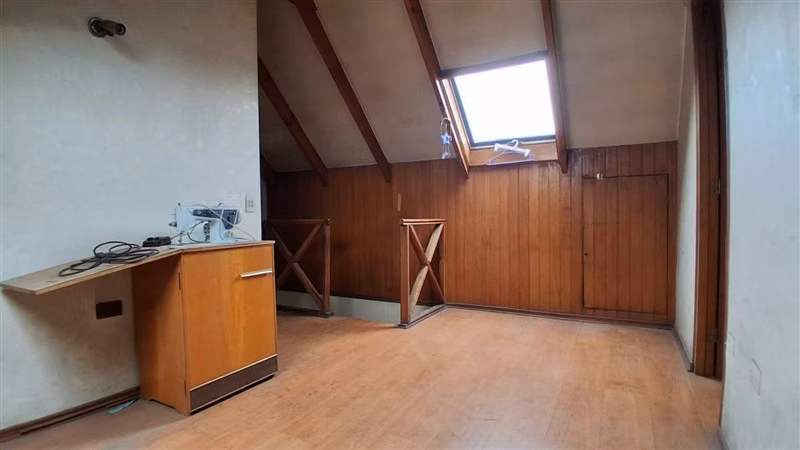 Casas en venta de 6 dorm. 4 baños en Macul