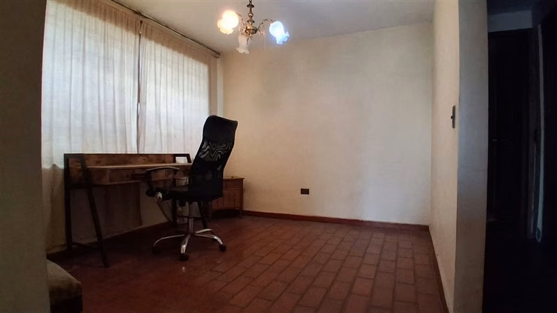 Casas en venta de 6 dorm. 4 baños en Macul