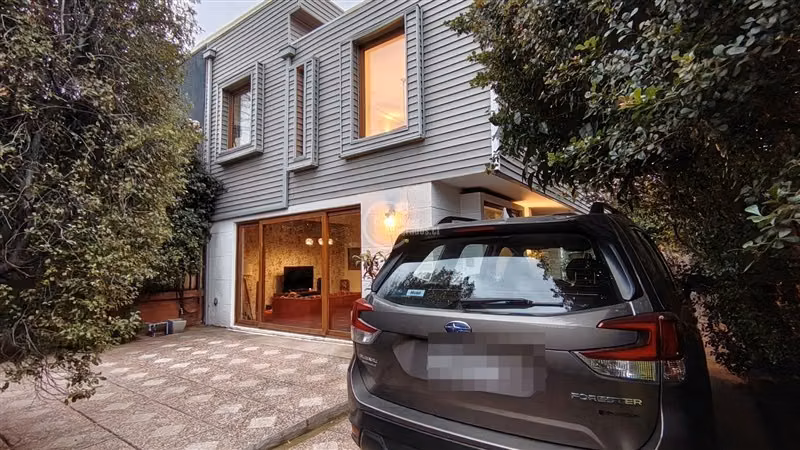 Casa en venta de 3 dorm. en Vitacura