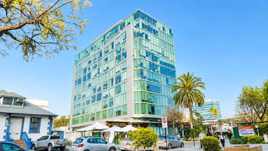 Venta Oficina Moderna Metro Manuel Montt - Imagen 12