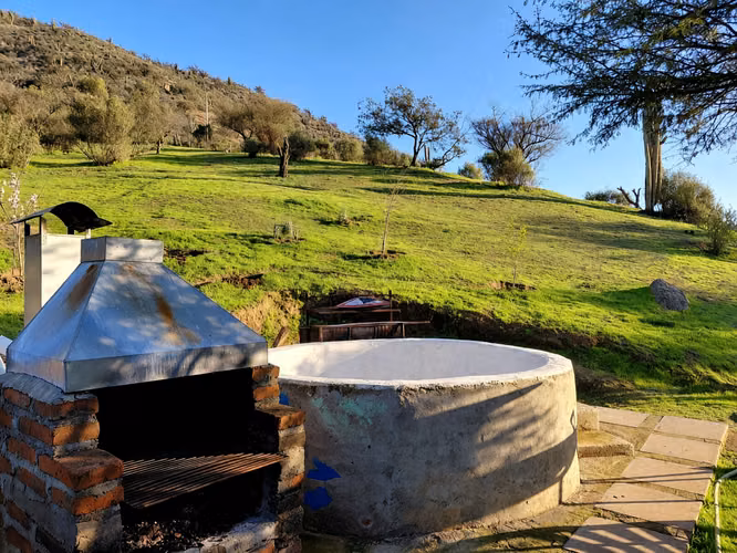 Hermosa Casa 5D/2B con piscina y bosque nativo - Imagen 14