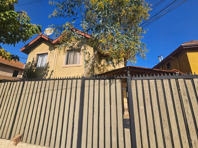 Hermosa casa en venta - Quilicura