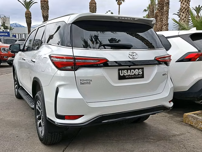 TOYOTA FORTUNER 2026