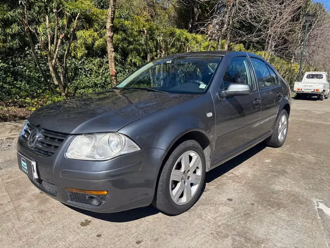 Volkswagen Bora 2.0L Trendline Sky MT5 año 2014