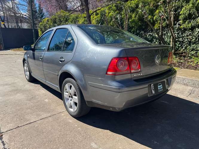 Volkswagen Bora 2.0L Trendline Sky MT5 año 2014