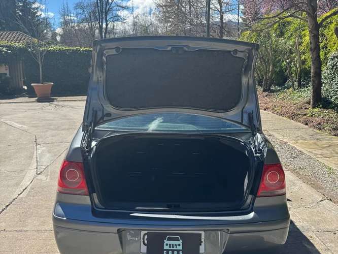 Volkswagen Bora 2.0L Trendline Sky MT5 año 2014