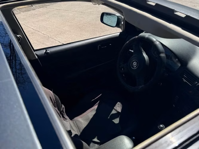 Volkswagen Bora 2.0L Trendline Sky MT5 año 2014