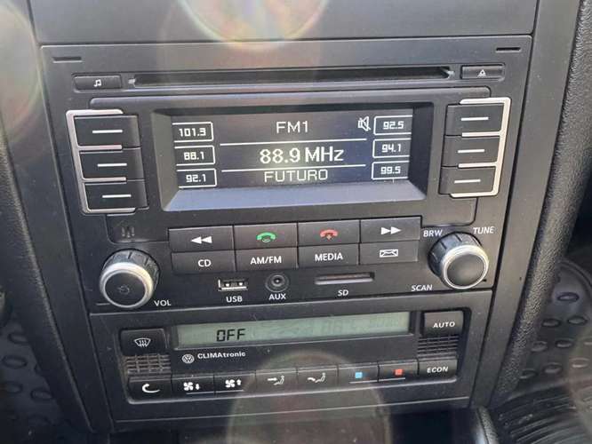 Volkswagen Bora 2.0L Trendline Sky MT5 año 2014