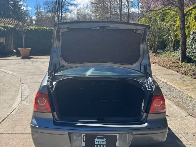 Volkswagen Bora 2.0L Trendline Sky MT5 año 2014