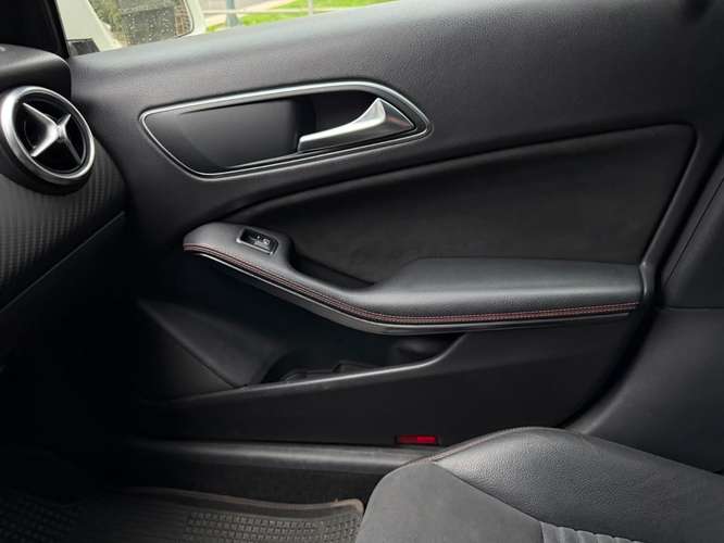 MERCEDES-BENZ A200 BLUEEFFICIENCY 2016