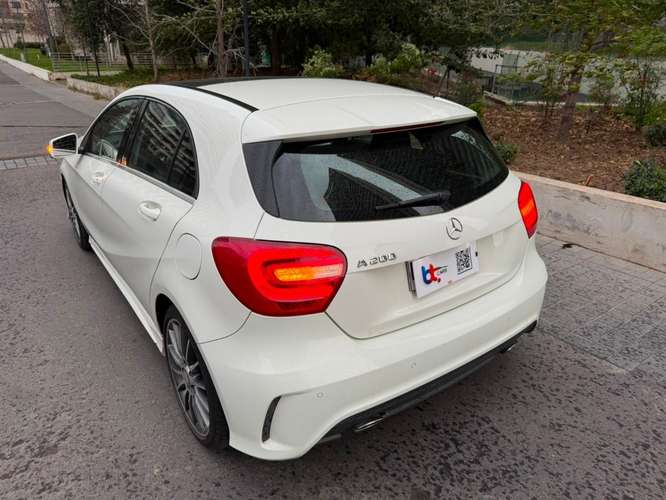 MERCEDES-BENZ A200 BLUEEFFICIENCY 2016