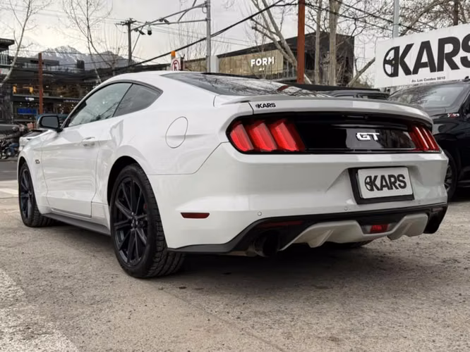 FORD MUSTANG  2016