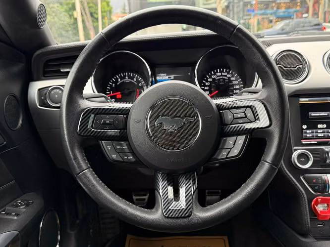 FORD MUSTANG  2016