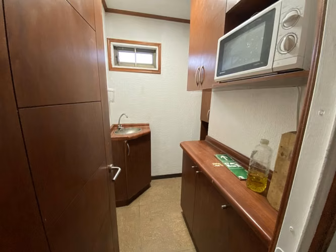 VENDO TERRENO INDUSTRIAL CON BODEGA Y OFICINAS