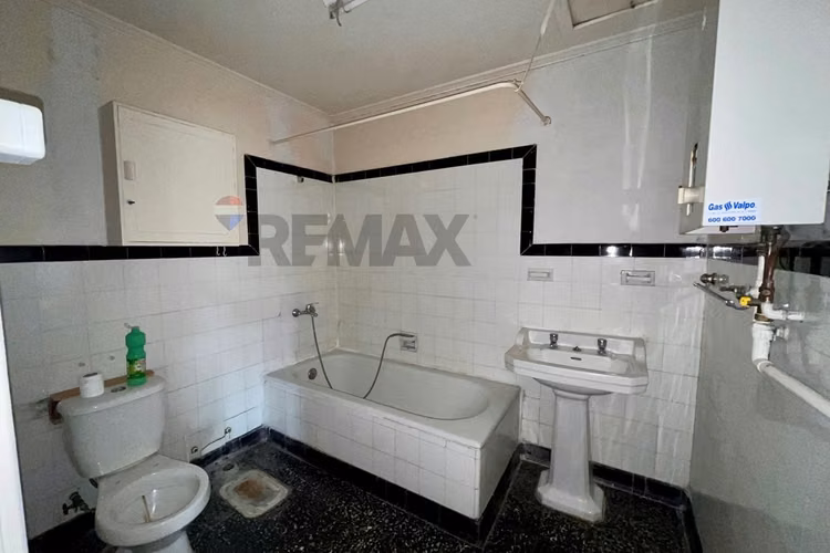 Gran casa a pasos de la universidad santa maría - Imagen 23