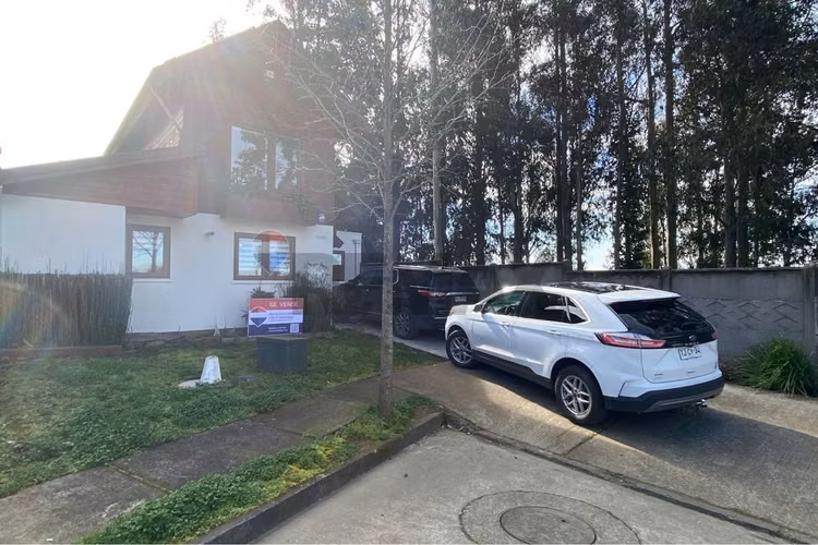 Casa remodelada con quincho, alto mirasur temuco - Imagen 2