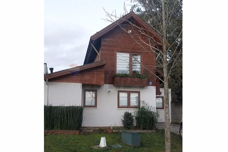 Casa remodelada con quincho, alto mirasur temuco