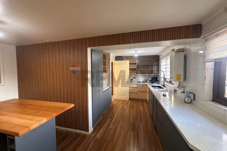 Casa remodelada con quincho, alto mirasur temuco - Imagen 24