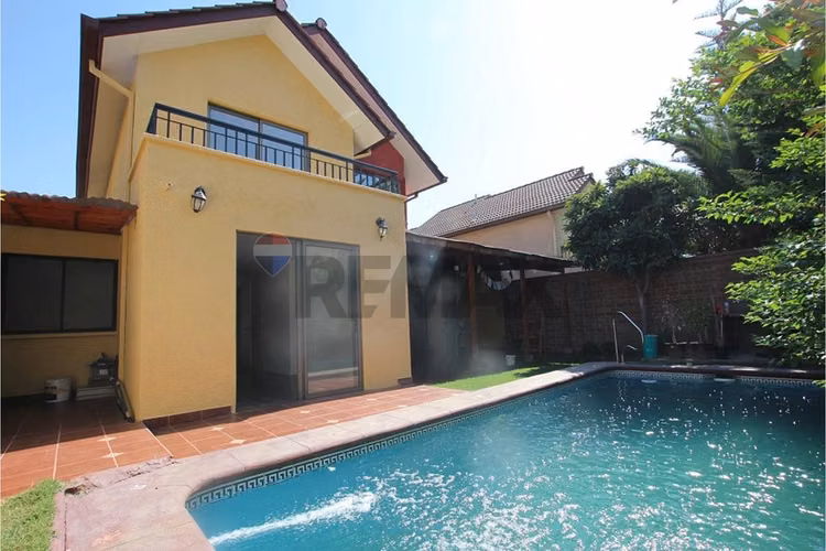 Venta de casa en ciudad satélite - maipú