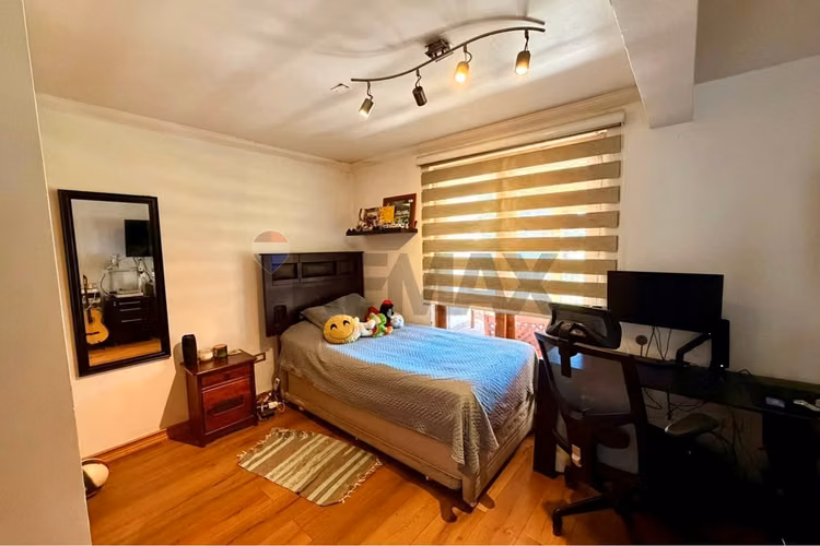 "amplia casa con segunda vivienda, en talagante"