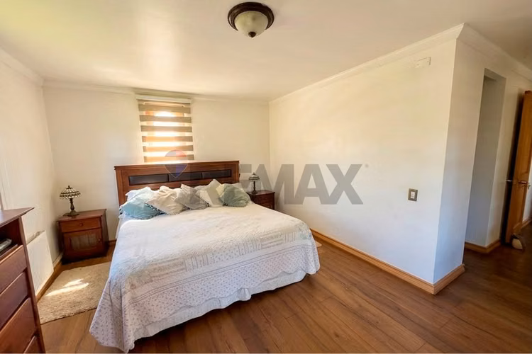 "amplia casa con segunda vivienda, en talagante"