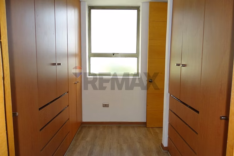 Casa en condominio en la reina alta 5d/4b