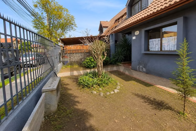 Venta casa  peñalolén 4d 2b - Imagen 3