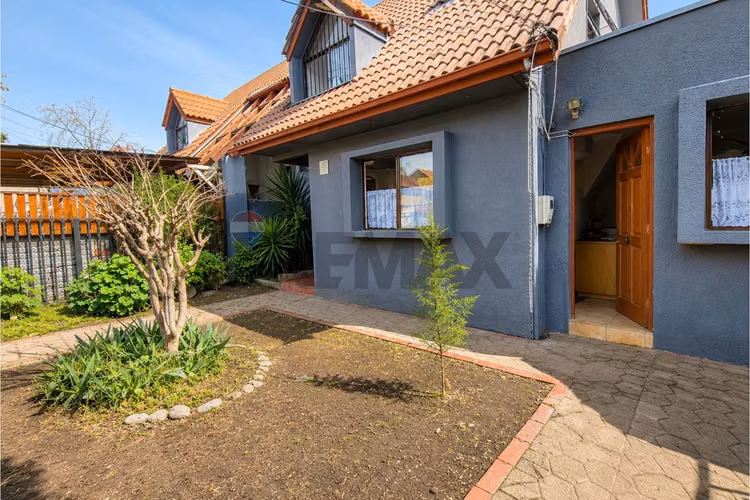 Venta casa  peñalolén 4d 2b - Imagen 2