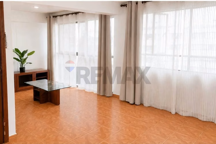 Venta departamento macul metro - Imagen 3
