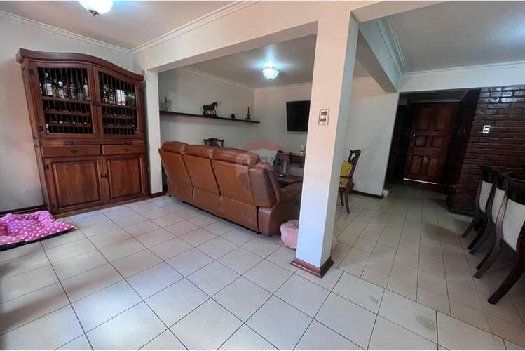 Casa, 5h, 2 baños y 1/2  yungay - Imagen 6