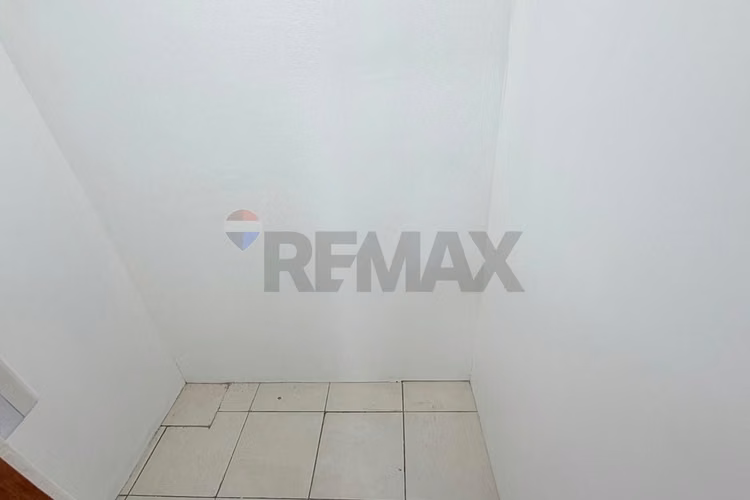 Arriendo local para farmacia independencia