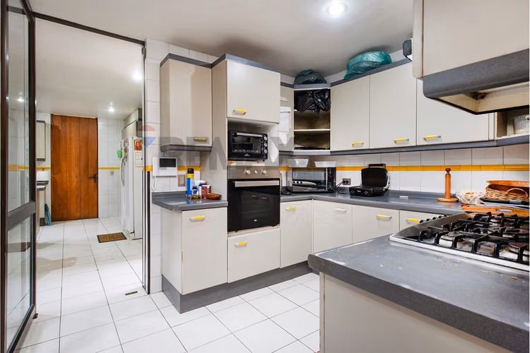 Arriendo exclusiva casa club golf lomas la dehesa - Imagen 16