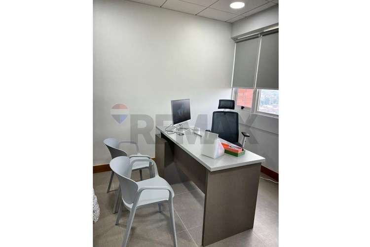 Se vende oficina consulta medica - Imagen 9