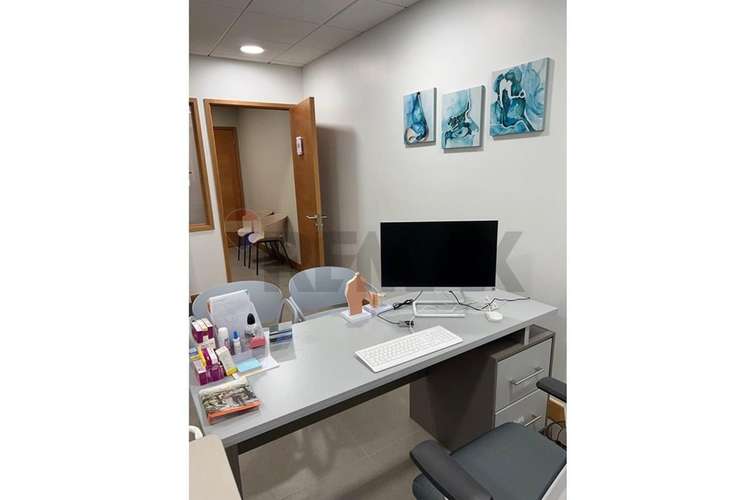 Se vende oficina consulta medica - Imagen 10