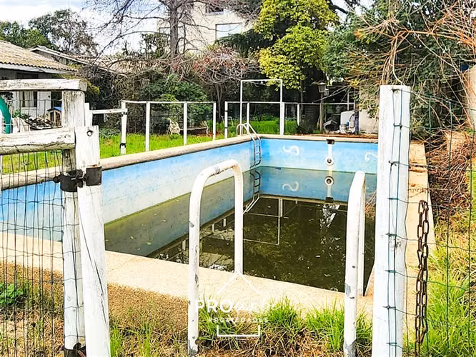 Sitio en venta en La Reina para desarrollo inmobiliario