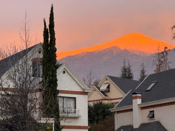 EXCLUSIVA CASA FRENTE A UNIVERSIDAD DE LOS ANDES - Imagen 25