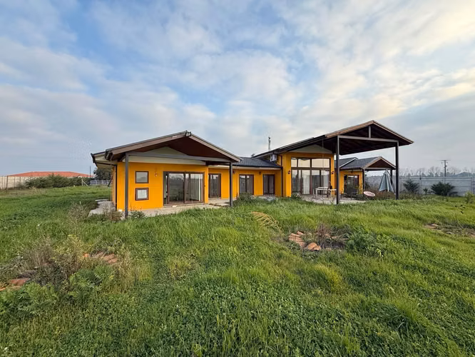 VENDO CASA EN LOTEO LAUREL DE ORO CAMINO A COIHUECO KM 7,5