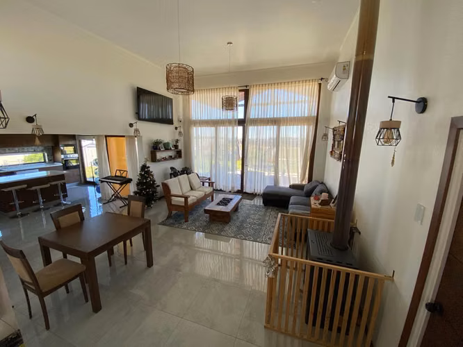VENDO CASA EN LOTEO LAUREL DE ORO CAMINO A COIHUECO KM 7,5
