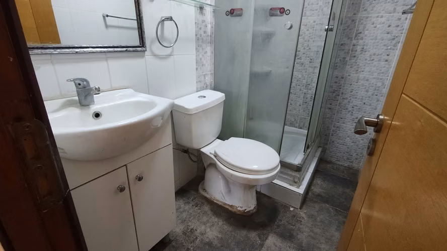 VENTA CASA 6D, 3B EN SECTOR RESIDENCIAL Y SEGURO, 2 PISOS