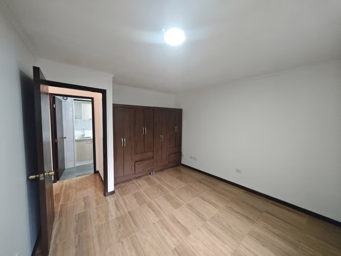 ARRIENDO DPRO 3 DOR 1 BAÑO 1 ESTACIONAMIENTO CALLE EJERCITO - Imagen 17