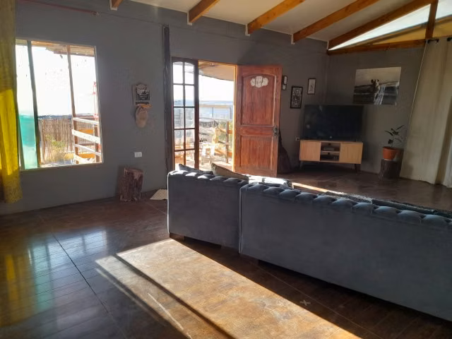 Venta de parcela con casa en Altos de Miraflores – Pica.