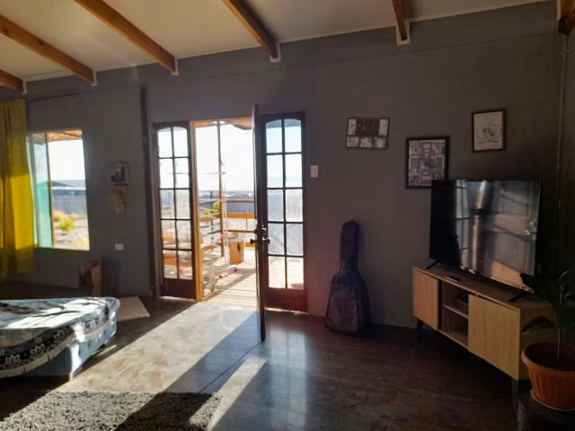 Venta de parcela con casa en Altos de Miraflores – Pica.