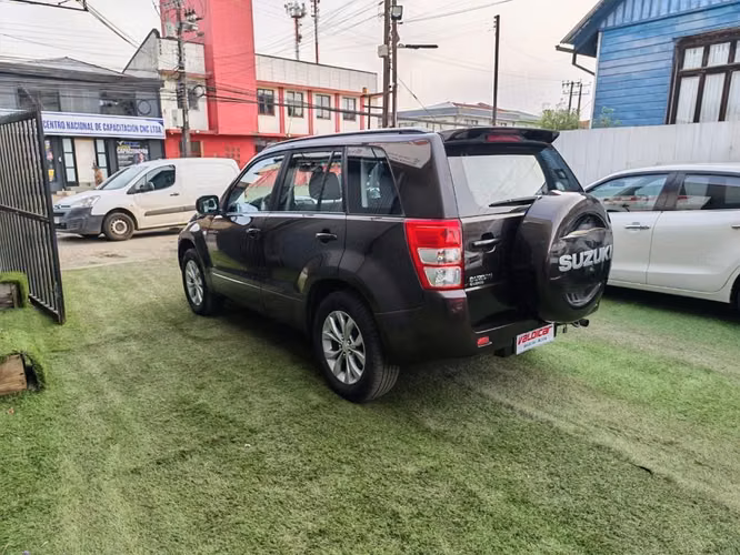 SUZUKI GRAND NOMADE GLX 4x4 2016 - Imagen 4