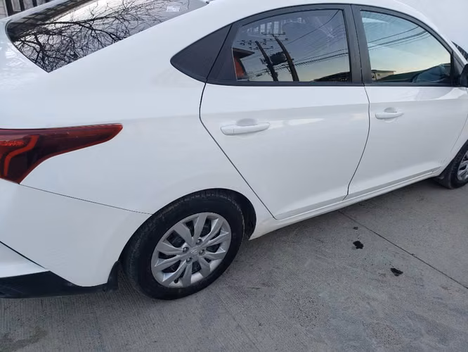 Hyundai accent 2021 a Gas