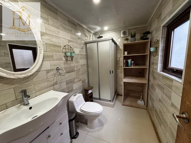 Hermosa Casa en venta con Parcela de 5000 vista al mar Dalcahue